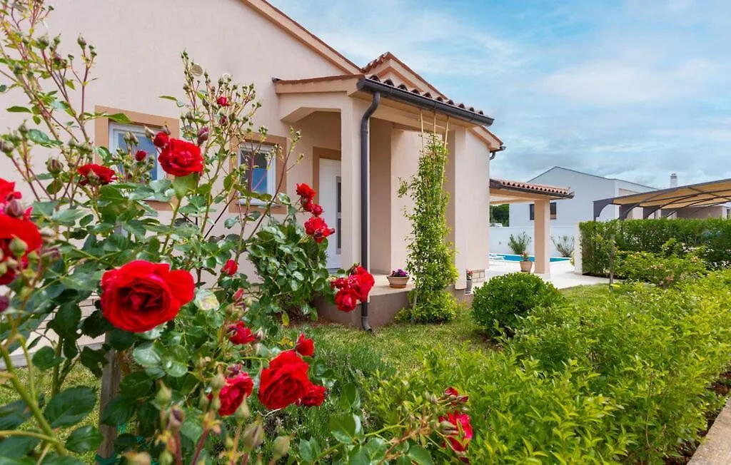 Willa Holiday Home Elin Fažana